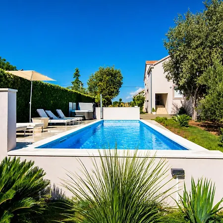 Nyaraló Modern In